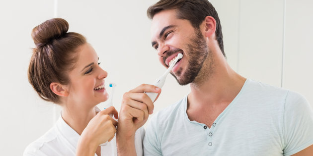 clinica internacional odontologia cuidado dientes cepillar
