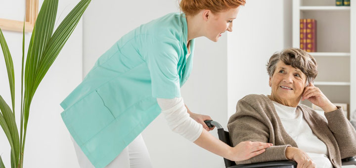 cuidados persona enfermedad Parkinson como vestirse