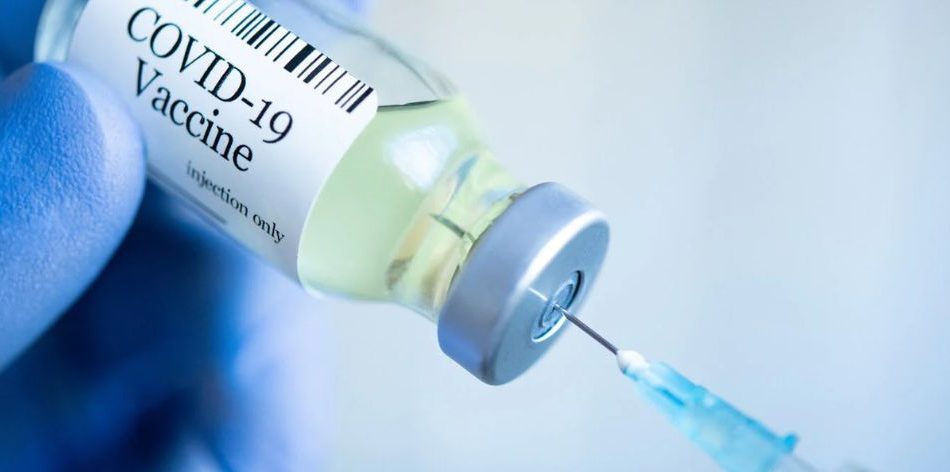 vacuna covid efectos adversos clinica internacional